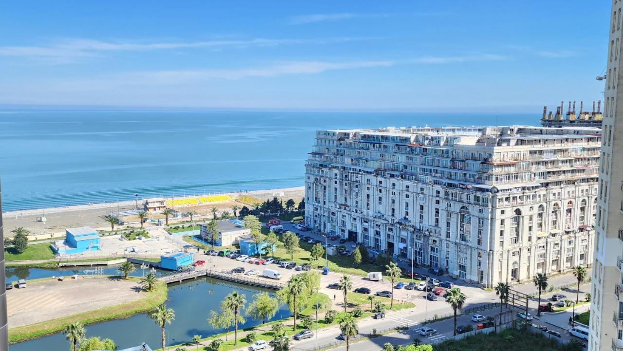 Watching The Sea Apartment Batumi Kültér fotó